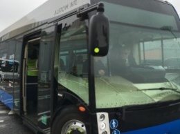 В июне на улицы Парижа выйдет необычный электробус от Alstom (фото)