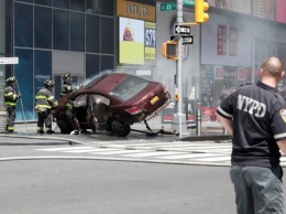 В сердце Нью-Йорка автомобиль въехал в толпу пешеходов: 1 человек погиб, еще 12 ранены