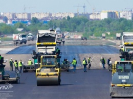 Аэропорт "Киев" (Жуляны) заплатит за ремонт взлетной полосы 24,75 млн гривен