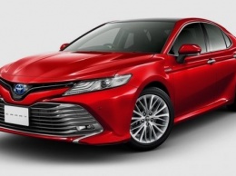 Toyota раскрыла новую Camry для Японии