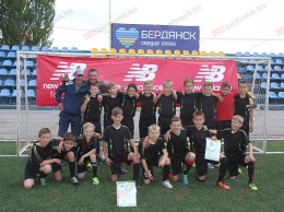 Футболисты Бердянской ООШ№ 11 сыграют в финале кубка «Кожаный мяч»