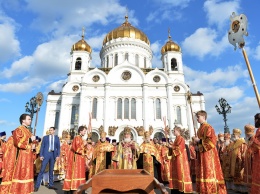 В Москве выстроилась огромная очередь к мощам Николая Чудотворца