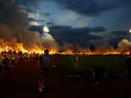 Гори огнем! Фанаты Партизана едва не сожгли свой стадион