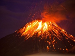 Ученые назвали самое "жаркое" извержение вулкана за последние 2,5 млрд лет