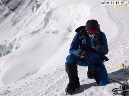 Испанский альпинист заявил, что достиг вершины Эвереста за рекордное время