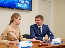 КФС и «Крымская газета» подписали договор о сотрудничестве