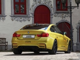 Желтый BMW M4 с тюнингом VOS