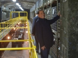 Берлускони с Путиным выпили крымского вина в подвалах «Массандры»