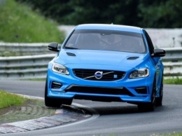 Volvo S60 стал быстрейшим седаном Нюрбургринга