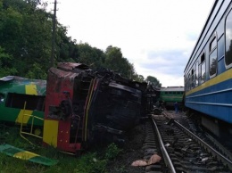 Авария поездов на Хмельнитчине: названы две версии