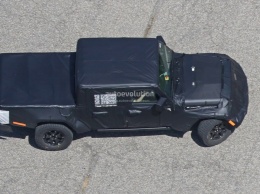 Прототип пикапа Jeep Wrangler снова замечен на тестах