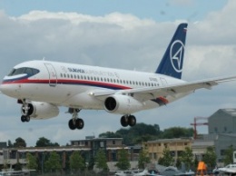 Российские самолеты Sukhoi Superjet простаивают из-за нехватки запчастей