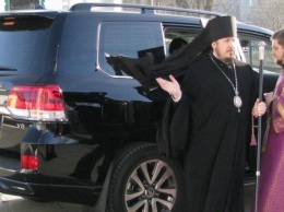 "Бог не фраер": орловского губернатора возмутил интерес журналистов к дорогой машине епископа