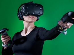 Шлем HTC Vive станет беспроводным