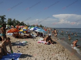 Власти Бердянска просят Приазовский Нацпарк убирать свои пляжи