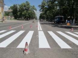 На разметку дорог в Мариуполе потратили 1 млн. 400 тыс. грн. (ФОТО)