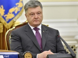 Порошенко: Искренне скорблю со всей Украиной из-за смерти Гузара