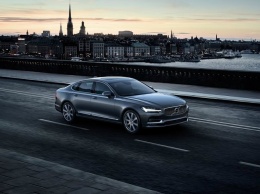 Китайские Volvo S90 начали транспортировать в Европу по РЖД