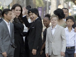 Анджелина Джоли рассказала, как воспитывает шестерых детей после развода