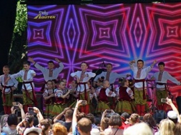 Детям устроили грандиозный праздник на Дерибасовской (ФОТО)