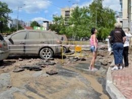 Киевлянам, чье имущество пострадало от прорыва теплосети в Голосеево, должны компенсировать убытки