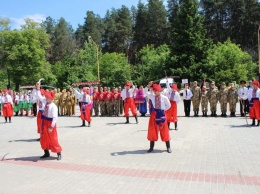 На Луганщине соревнуются юные патриоты