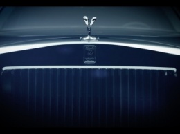 Новый Rolls-Royce Phantom показали на тизерах