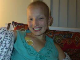Девушка, которой врачи давали 3 месяца, за год полностью излечилась от рака