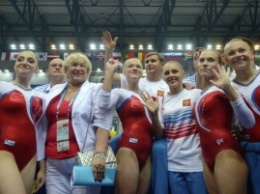 Российские гимнастки завоевали золото в упражнениях с булавами и обручами на ЧМ