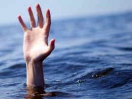 В Москве спасли тонувшего в бассейне ребенка