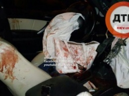Пьяный водитель "БМВ" врезался в грузовик: появилось видео смертельного ДТП в Киеве