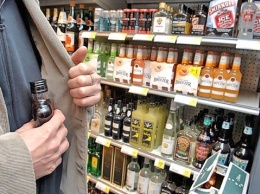Житель Днепропетровщины воровал алкоголь в магазине