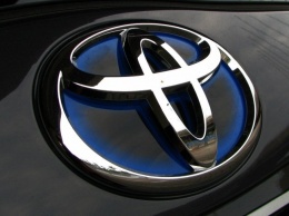 Toyota прекратила сотрудничество с Tesla Motors