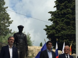 Во Франции открыли памятник писателю Ивану Бунину