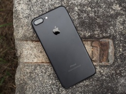 IPhone 7 Plus с двойной камерой в России резко дешевеет