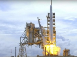 SpaceX готовится к стыковке Dragon и МКС