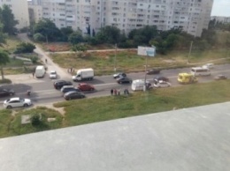 В Севастополе водитель ВАЗа при ДТП вылетел через лобовое стекло (ФОТО, ВИДЕО)