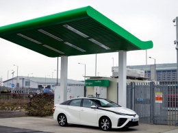 Британские журналисты провели тест водородного Toyota Mirai