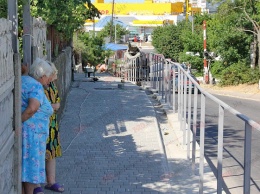 Городские власти Бердянска планируют в этом году отремонтировать тротуары на 22 улицах