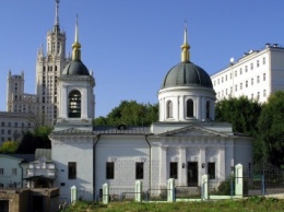 В Москве полиция задержала голого мужчину в храме