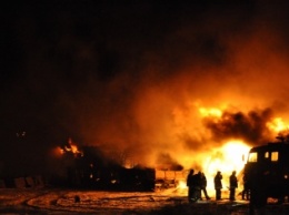 Под Пермью в пожаре погибла супружеская пара и шесть человек, пришедших в гости