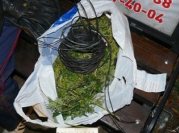 На Днепропетровщине задержали подозрительного наркомана со странным набором предметов