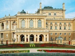 В Одесском оперном открылась сувенирная лавка