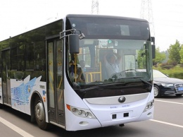 В Китае мужчина перевернул пассажирский автобус из-за ссоры с женой