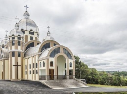 Наши корни. Украинцы построили крупнейшую в Бразилии церковь Святой Тороицы