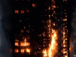 В Лондоне в результате пожара в высотном здании пострадали не менее 30 человек