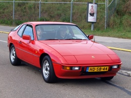 На аукционе пытаются продать раритетный седан BMW M5 E28 1988 года выпуска