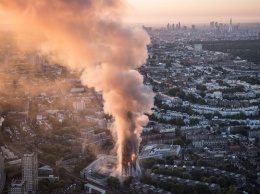 Горел, как факел. Опубликованы фото пожара в небоскребе в Лондоне