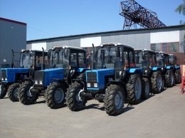 Белорусские тракторы будут собирать туристы