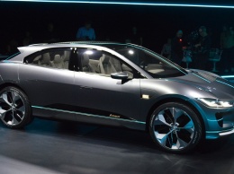 Озвучены сроки выпуска первого электрического кроссовера Jaguar I-Pace